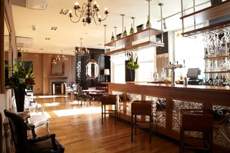 thebroadwayhouse