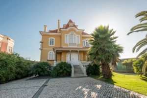 Win a three nights stay in a private villa in the Algarve!