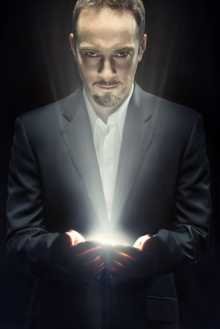 Derren Brown teams up with Contraband!