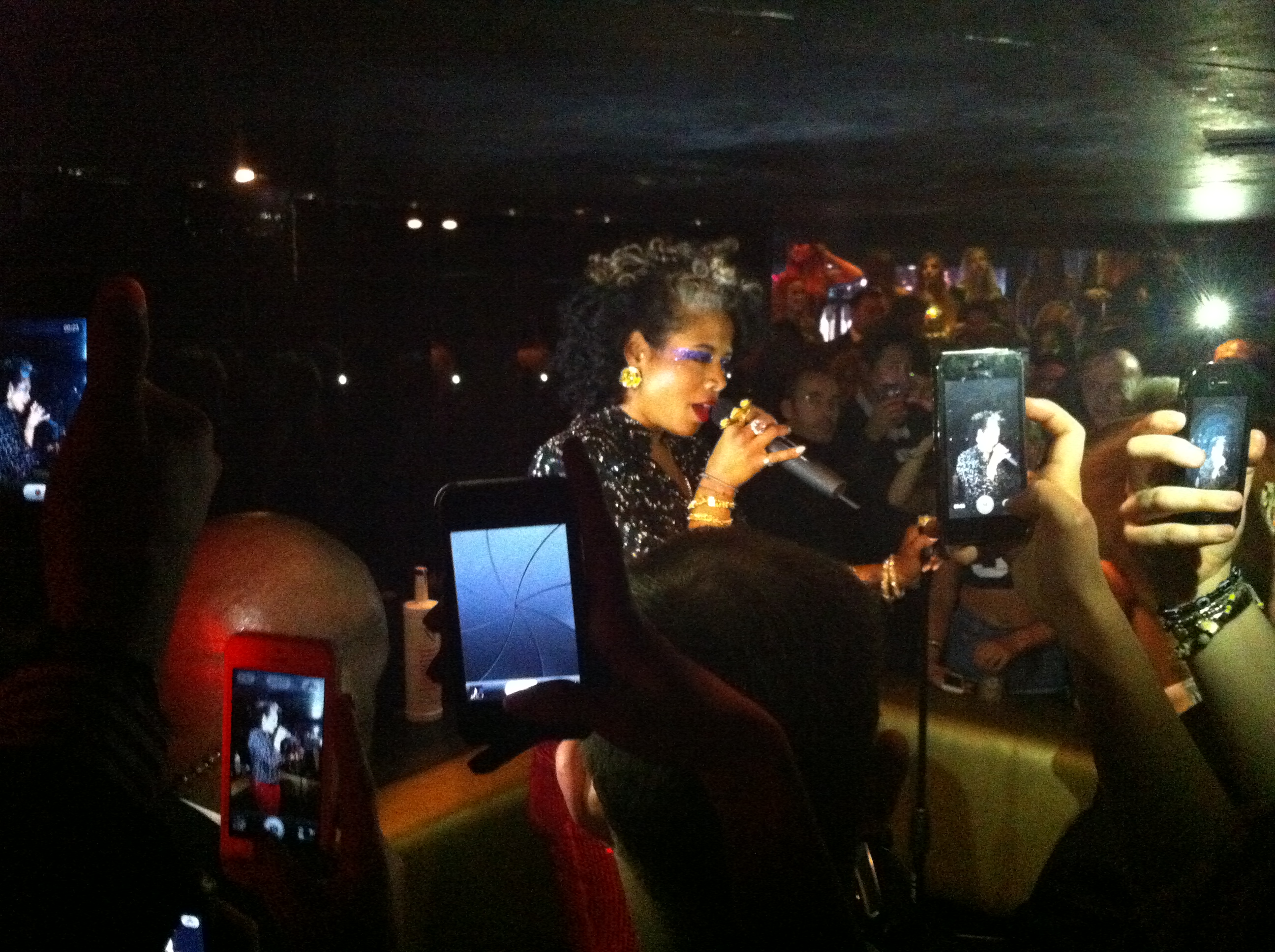Kelis does Whisky Mist