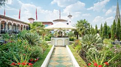 Easter egg-stravaganza at The Roof Gardens!